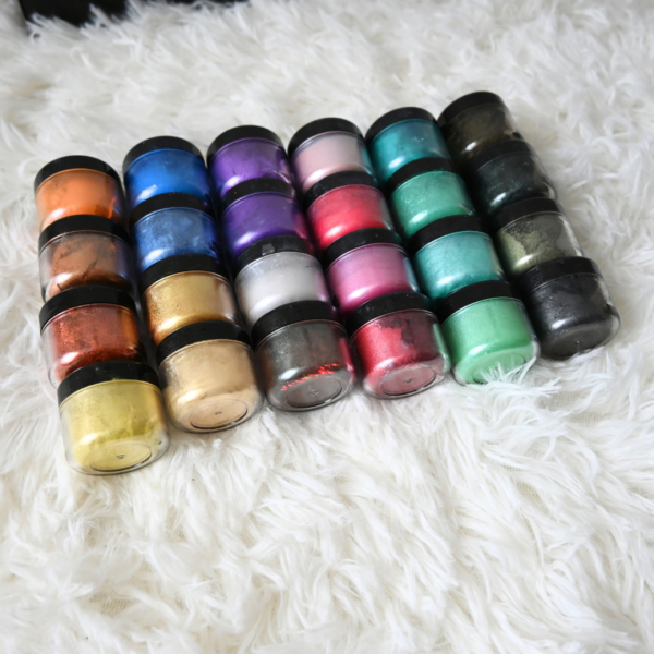 8 24 Color Mica Powder Pigment Set